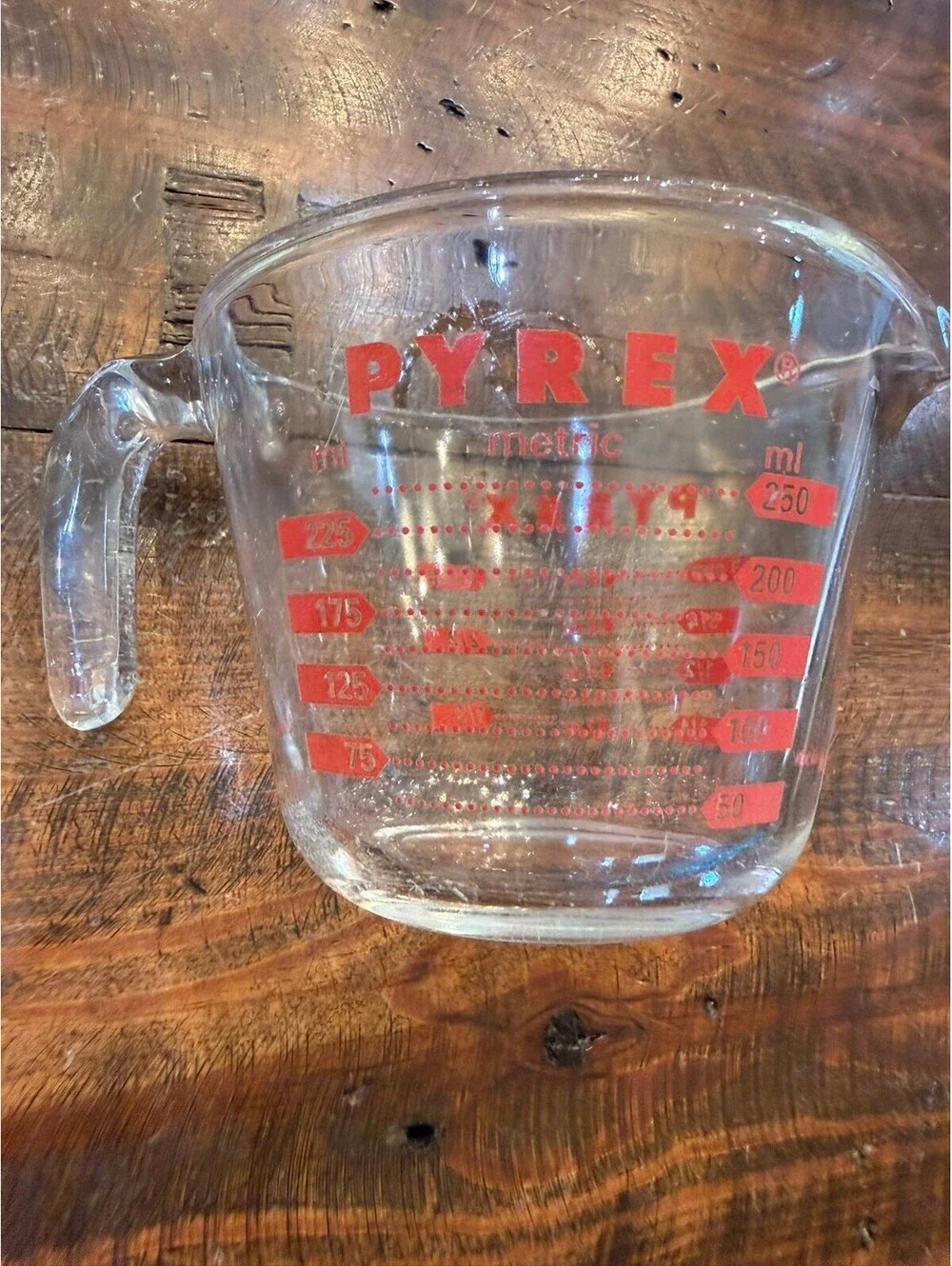 Vintage Pyrex 1-Cup Glass Measuring Cup with Red Lettering